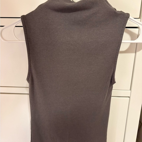 Zara Tank - Picture 4 of 4